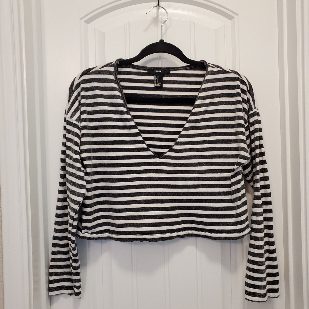 Forever 21 Striped Deep V Crop Top - M